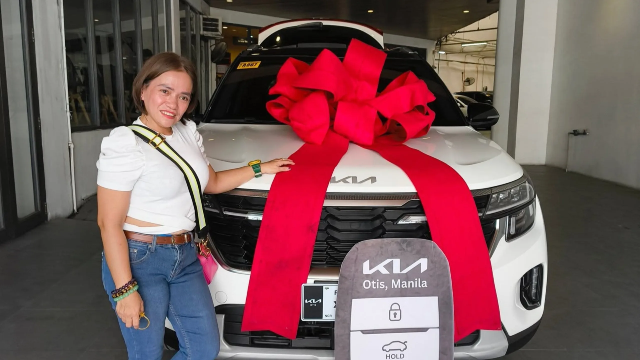 Karl Yulo gives Angelica Yulo a brand-new car as a birthday gift.