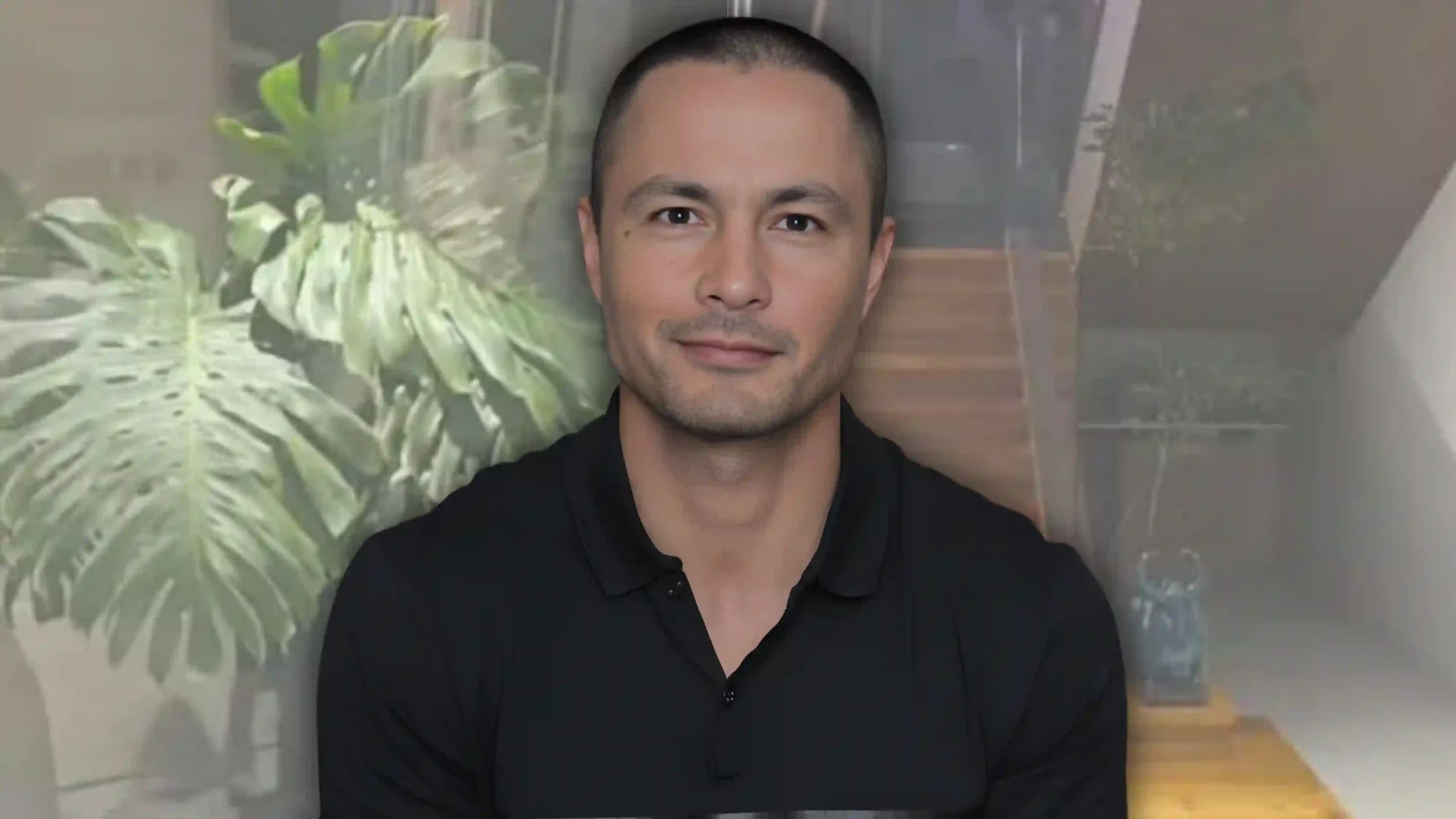 Derek Ramsay back in his home after Ellen Adarna moved out