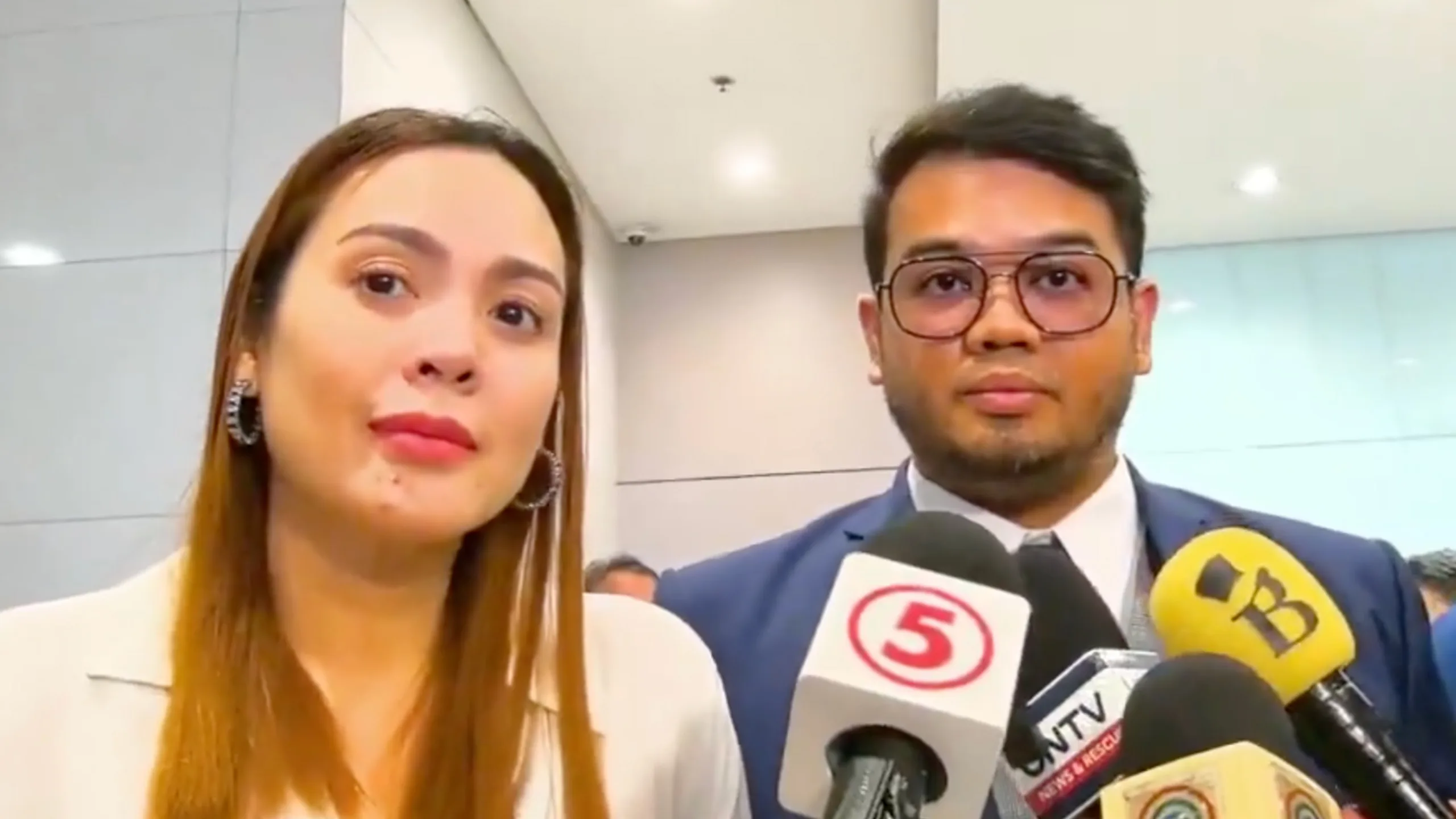 Claudine Barretto files a cyber libel case against Cristy Fermin and Romel Chika.